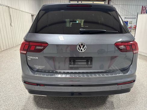 Used 2021 Volkswagen Tiguan SE R-Line FWD image 6