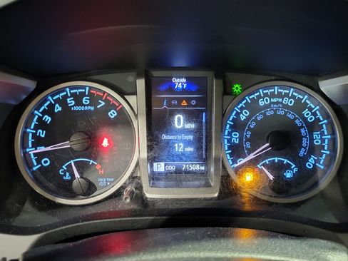 Used 2021 Toyota Tacoma SR5 w/ Technology Package AWD/4WD image 17