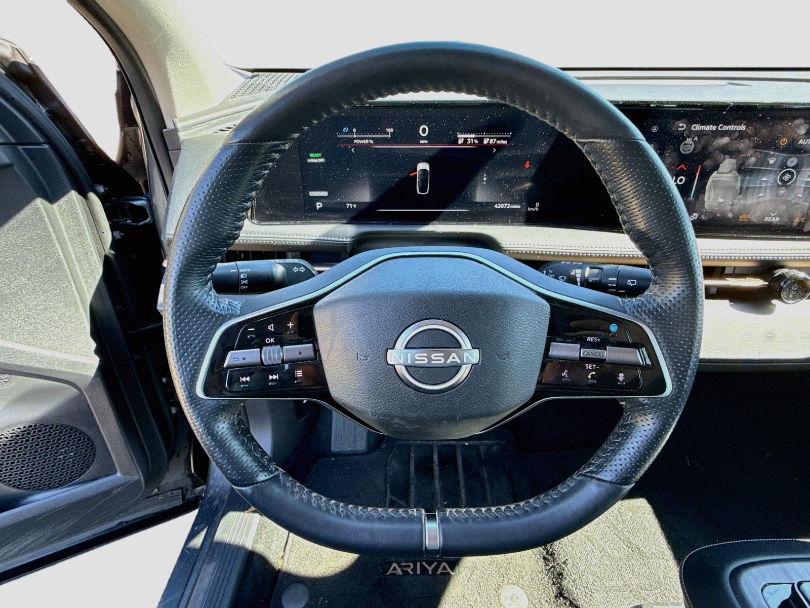 Used 2023 Nissan Ariya FWD image 12