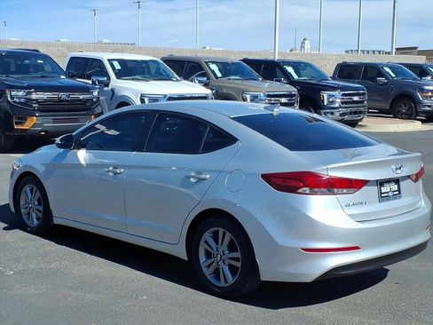 Used 2017 Hyundai Elantra SE image 6