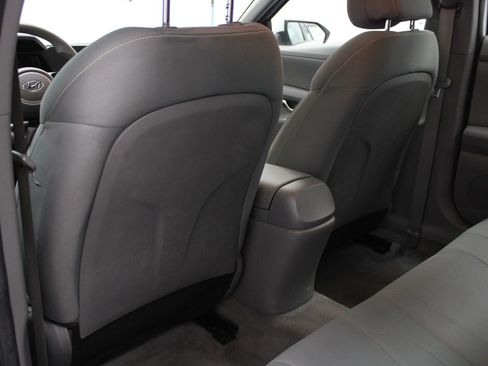 Used 2022 Hyundai Elantra SEL FWD image 17