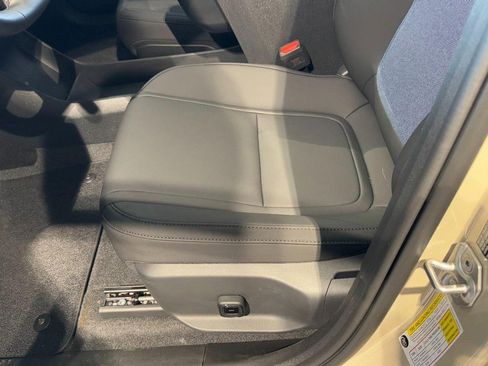 New 2026 Volvo EX30 Plus w/ Climate Package image 13