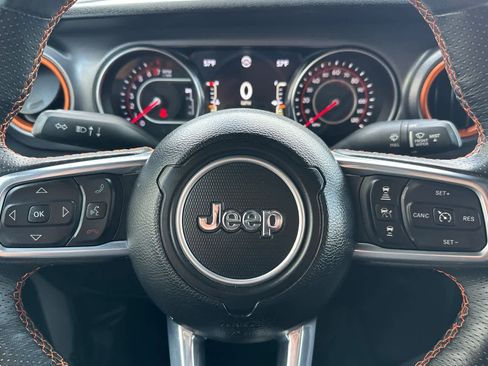 Used 2021 Jeep Gladiator Mojave AWD/4WD image 24