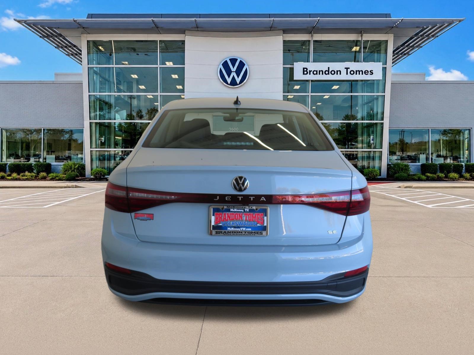 Used 2026 Volkswagen Jetta SE FWD image 4