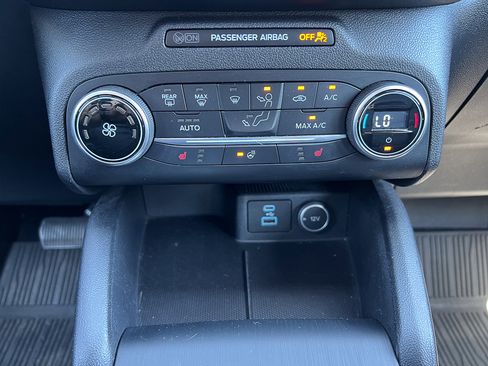 Used 2020 Ford Escape SEL FWD image 22