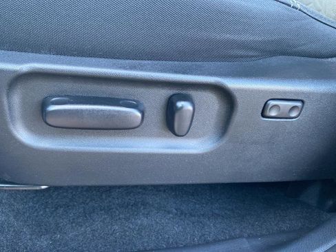 Used 2023 Toyota Tacoma TRD Sport w/ Black Out Package (TMS) image 23