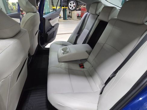 Used 2025 Toyota Camry XLE image 15