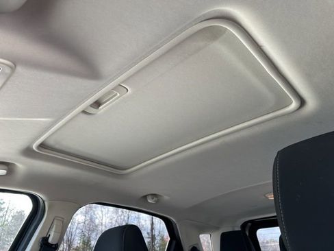 Used 2019 Ford EcoSport SE w/ SE Convenience Package image 17