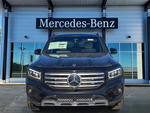 New 2026 Mercedes-Benz GLB 250 4MATIC image 2