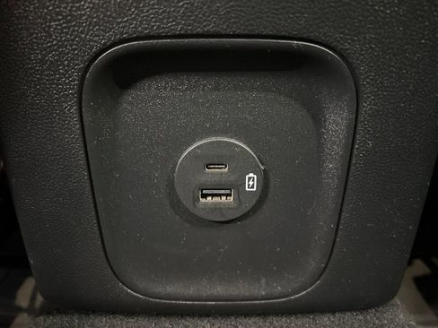 Used 2021 Ford Escape SE w/ Cold Weather Package image 33