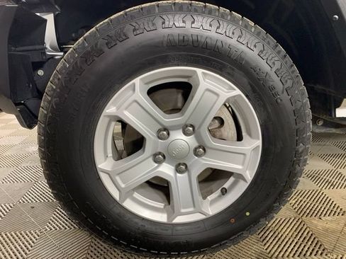 Used 2021 Jeep Wrangler Unlimited Sport AWD/4WD image 33