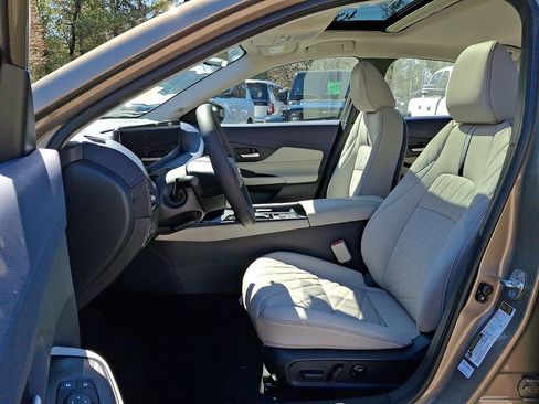 New 2026 Nissan Sentra SL w/ Floor Mat Package FWD image 7