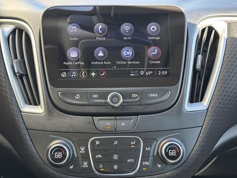 Used 2023 Chevrolet Malibu LT image 19