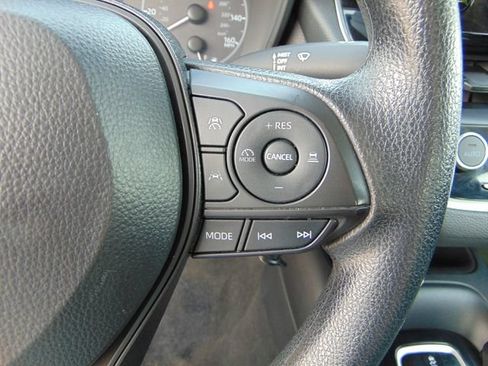 Used 2024 Toyota Corolla LE FWD image 17