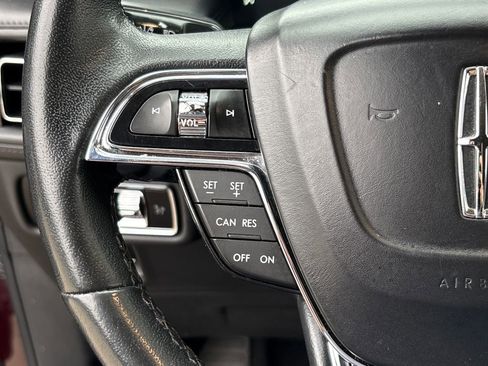 Used 2023 Lincoln Nautilus FWD image 19