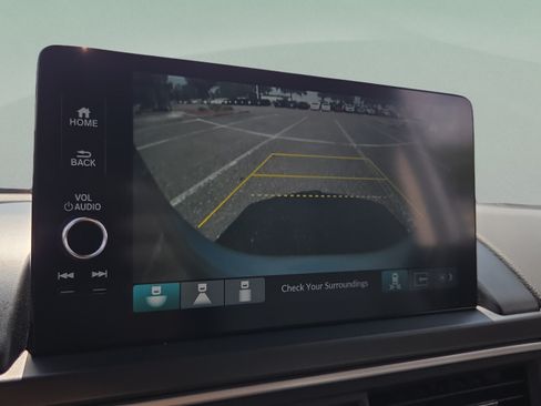 Used 2023 Honda Pilot EX-L image 25