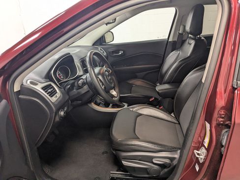 Used 2021 Jeep Compass Latitude AWD/4WD image 22