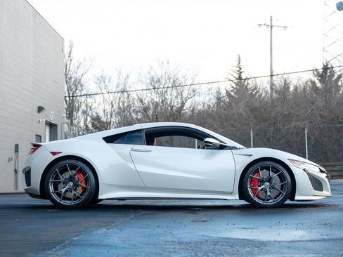 Used 2017 Acura NSX AWD/4WD image 6