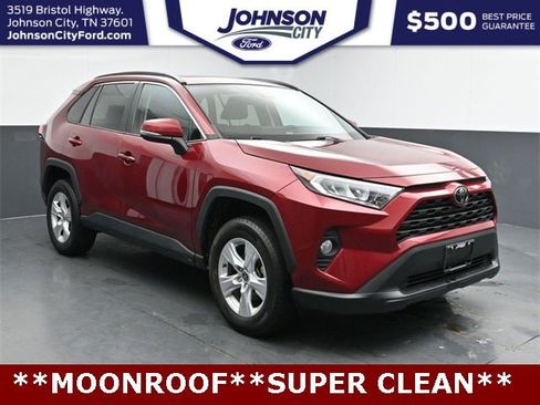 Used 2021 Toyota RAV4 XLE w/ Convenience Package image 1