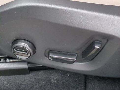 New 2026 Volvo XC60 B5 Plus w/ Protection Package Premier image 16