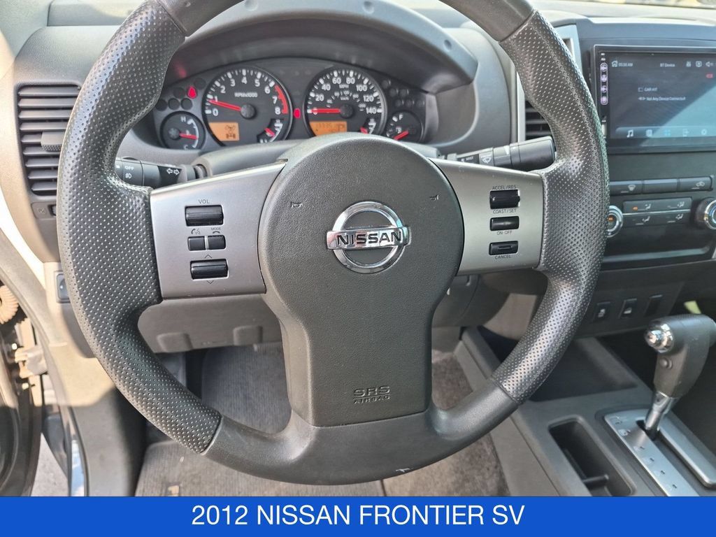 Used 2012 Nissan Frontier SV w/ SV Premium Utility Pkg AWD/4WD image 18