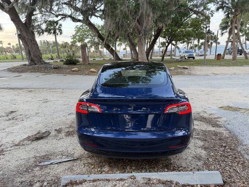 Used 2018 Tesla Model 3 Long Range RWD image 16