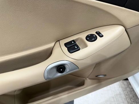 Used 2006 Chevrolet Corvette Convertible w/ Preferred Equipment Group image 17