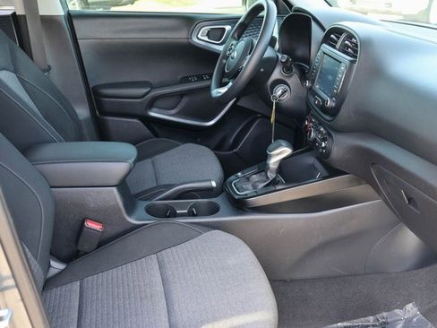Used 2020 Kia Soul S image 15
