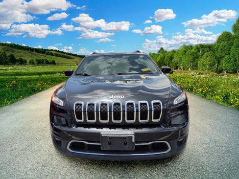 Used 2014 Jeep Cherokee Limited w/ Luxury Group AWD/4WD image 2