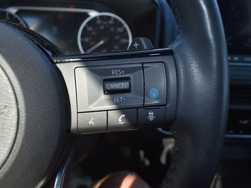 Used 2023 Nissan Rogue SV w/ SV Premium B Package AWD/4WD image 16