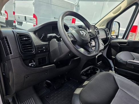 Used 2025 RAM ProMaster 2500 w/ Convenience Group FWD image 15