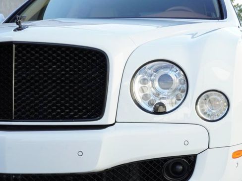 Used 2012 Bentley Mulsanne RWD image 97
