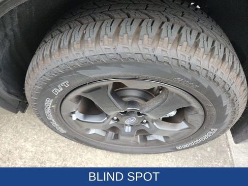 Used 2025 Subaru Forester Wilderness image 13