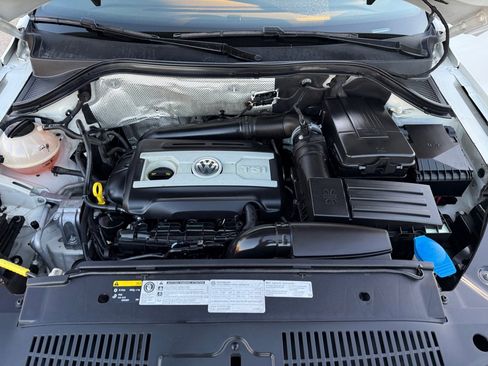 Used 2014 Volkswagen Tiguan SEL FWD image 32