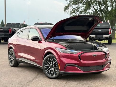Certified 2025 Ford Mustang Mach-E Premium AWD/4WD image 34