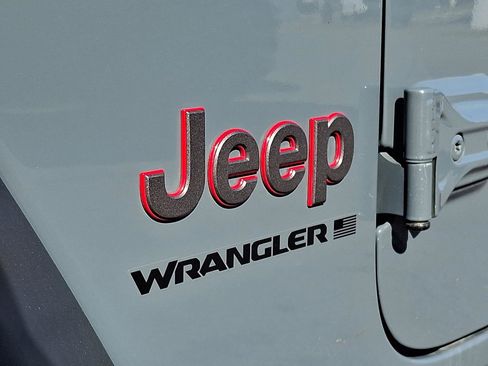 Certified 2024 Jeep Wrangler Unlimited Rubicon image 30