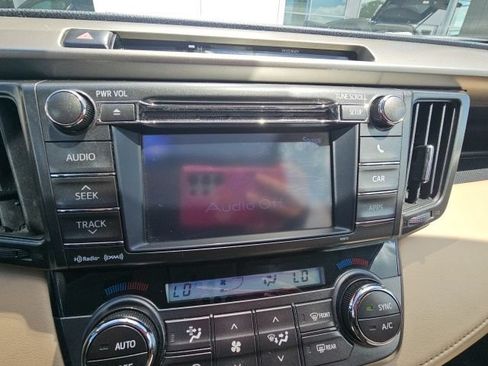 Used 2013 Toyota RAV4 XLE AWD/4WD image 4