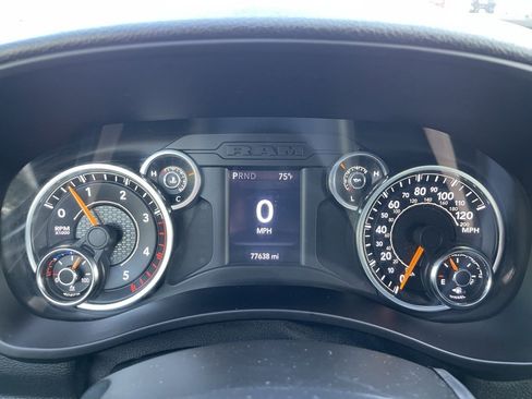 Used 2022 RAM 2500 Tradesman w/ Chrome Appearance Group image 38