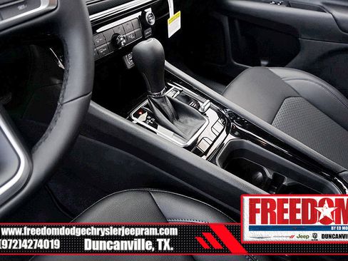 New 2026 Jeep Compass Latitude image 34