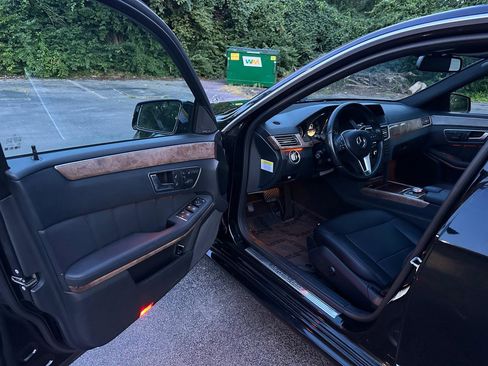 Used 2012 Mercedes-Benz E 350 E350 4MATIC Sedan image 13