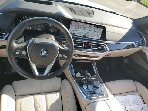 Used 2021 BMW X5 xDrive40i w/ Premium Package AWD/4WD image 10