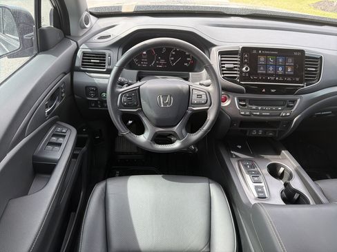Certified 2025 Honda Ridgeline RTL image 30