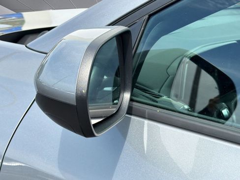 Used 2025 Chevrolet Equinox LT image 22