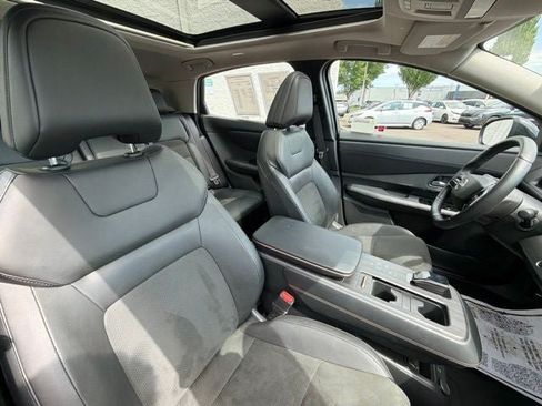 Used 2023 Nissan Ariya AWD image 19