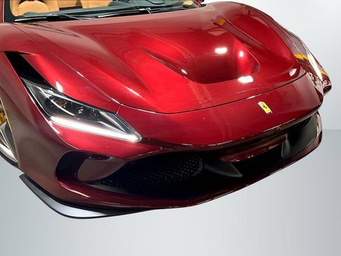 Used 2021 Ferrari F8 Tributo RWD image 27