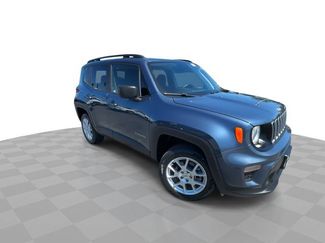 Used 2022 Jeep Renegade Latitude w/ Convenience Group AWD/4WD video 2