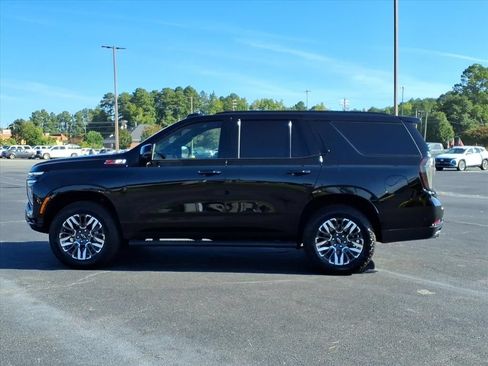 Used 2025 Chevrolet Tahoe Z71 w/ Comfort Package AWD/4WD image 17