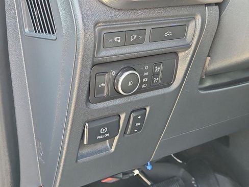Used 2021 Ford F150 Lariat w/ Equipment Group 502A High AWD/4WD image 18