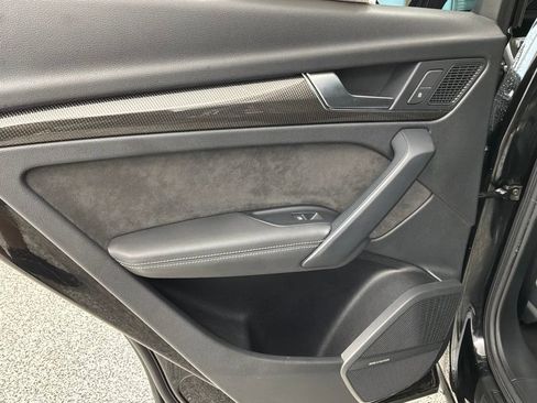 Used 2019 Audi SQ5 Prestige w/ Prestige Package AWD/4WD image 18