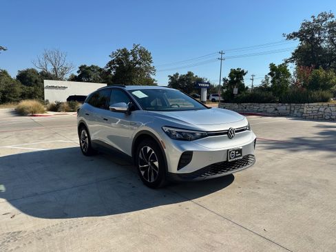 Used 2022 Volkswagen ID.4 Pro image 7